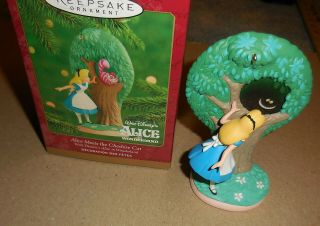 Hallmark Keepsake Ornament Walt Disney Alice In Wonderland Box 2000