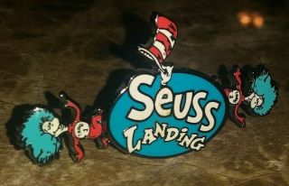 Universal Studios Dr Seuss " Seuss Landing " Collectible Spinning Theme Park Pin