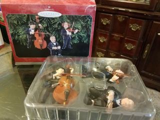Hallmark Ornament “larry,  Moe,  And Curly” The Three Stooges 1998