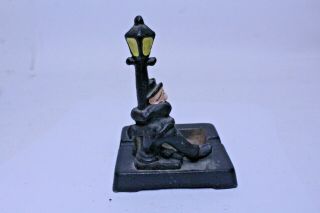 VINTAGE CAST IRON DRUNK MAN ON LAMP POST ASHTRAY BOTTLE OPENER PALMYRA PA 2