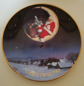 Avon Christmas Plate 1998 22k Gold Trim Ernie Norcia " Greetings From Santa "
