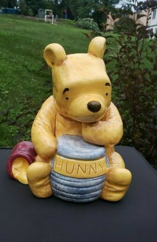 Disney Classic Winnie The Pooh With Honey Pot Bank Charpente 10 " Ceramic Large