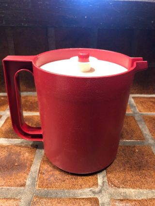 Tupperware 1 1/2 Qt Pitcher Sheer With Push Button Lid