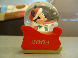 2003 Disney Jc Penney Snowglobe,  Mickey Mouse W/ Present Vintage Snow Globe
