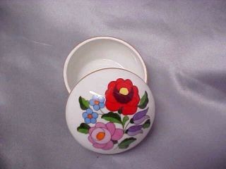 Vtg Herend Hungary Handpainted Porcelain Trinket Box With Lid Exc Con