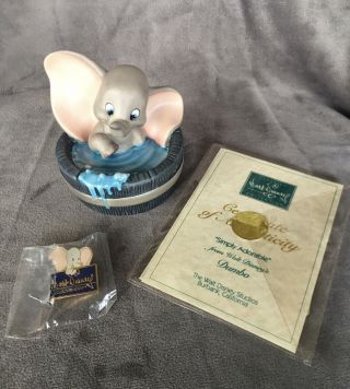 Walt Disney Collectors Society 1995 “simply Adorable” Dumbo,  Membership Kit