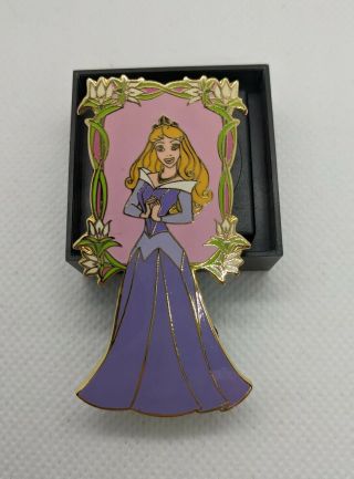 Disney P.  I.  N.  S.  - Aurora In Floral Frame Le 500 Pin Sleeping Beauty