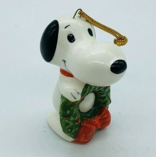 Vintage Determined Peanuts Gang Snoopy Holding Wreath Ceramic Ornament Japan