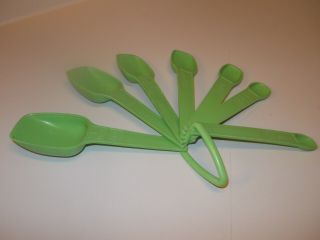 Vintage Tupperware Measuring Spoons Set Of 7 Green