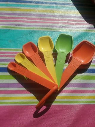 Vintage Tupperware Measuring Spoons Set Of 6