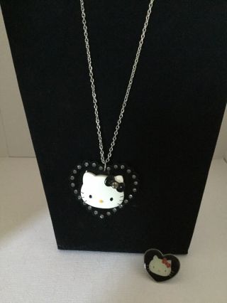 Hello Kitty Silver - Tone Black/white Plastic Necklace And Adjustable Ring