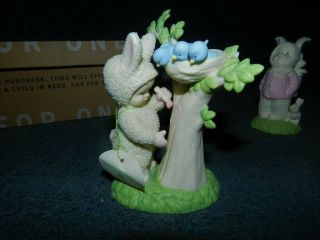 Dept 56 Snowbunnies " Home Is Where You Make It " Figurine 5 " H