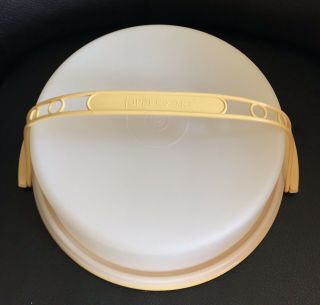 Vintage Tupperware Pie Keeper Carrier With Handle Harvest Gold 719