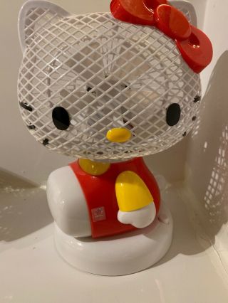 Cute Sanrio Hello Kitty Oscillating Usb Desk Fan Cool Wind Japan