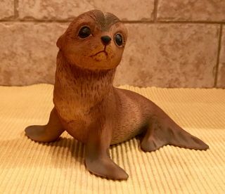 1979 Roger Brown River Shore Porcelain " Akiku " Baby Seal Figurine - Signed 7363