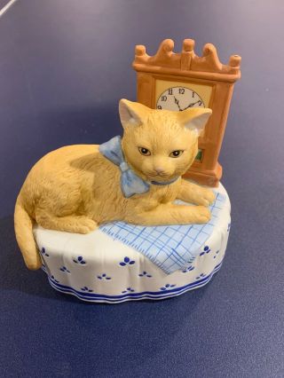 Schmid Gordon Fraser Gallery Cat Music Box - Plays " Somewhere In Time "