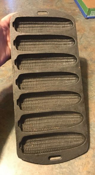 Vintage Cast Iron 7 Ear Corn Bread Muffin Pan Mold Marked 27 C With Heart