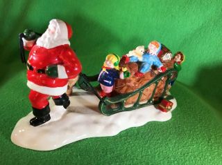 Christmas Santa Comes To Town 1996 Dept.  56 Snow Village Accessory Ceramic 54862