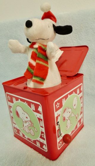 Metal Snoopy Holiday/ Christmas Jack - In - The Box - - Plays " O,  Christmas Tree "