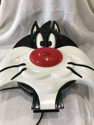 Looney Tunes Warner Bros Sylvester Tweety Bird Waffle Pancake Maker (28)