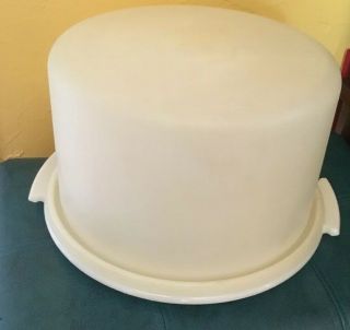 Tupperware Cake Carrier Taker 683 Frosted White Top And Base 10 3/4”