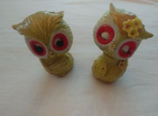 2pc Vintage Owls Hard Plastic Salt Pepper Shakers Screw On Vgc