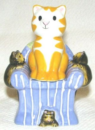 Cat Kittens Salt And Pepper Shakers Lounge Chair Armchair Living Room Theme