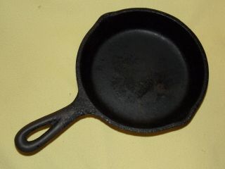 Vintage Dual Spout Lodge Cast Iron Skillet Made In Usa 3 Notch Heat Ring 6.  5 "