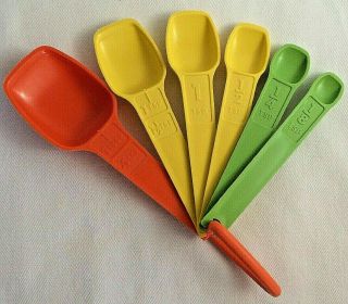 Vintage Tupperware Measuring Spoons Set 6 W/ Ring Multicolor Orange Yellow Green