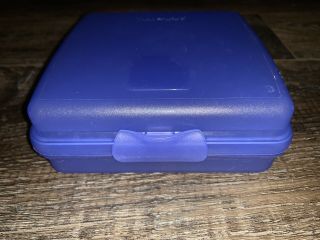 Tupperware Sandwich Holder Keeper Hinged 3752 Purple Violet Blue Container