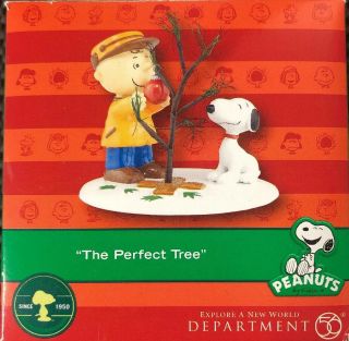 Dept 56 Peanuts Christmas Village Charlie Brown Snoopy The Perfect Tree