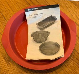 Euc Tupperware Magic Baking Cake Pan Silicone,  Red 9” Pan