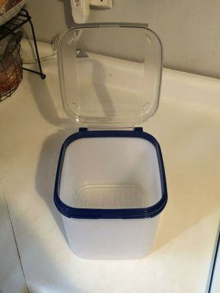 Tupperware Modular Mates 1621 - 3: 17 Cup Storage Bin With Hinged Lid & Strainer 2