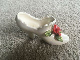 Vintage Norcrest Porcelain Shoe Vase Mini Heel Applied Flower Red Rose White 4 "