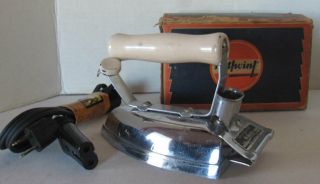 Vintage Ge Hotpoint Travel Iron With Cord And Box Calrod 159f68