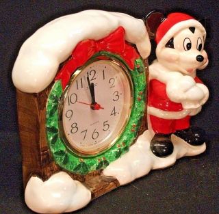 Disney Seiko Mickey Mouse Santa Christmas Mantel Clock With Wreath