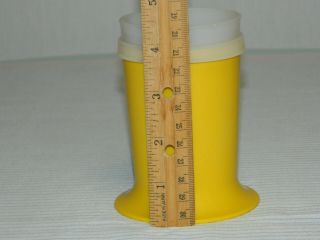 Vintage Tupperware Child ' s Yellow Sunburst Drinking Sippy Cup with Lid 2