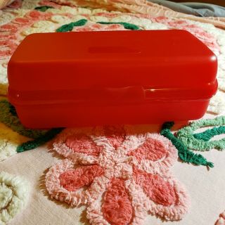 Euc Tupperware Rectangle Hoagie Sub Sandwhich Keeper Red