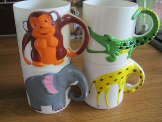 4 X Plastic Animal Mugs Alligator Monkey Giraffe & Elephant
