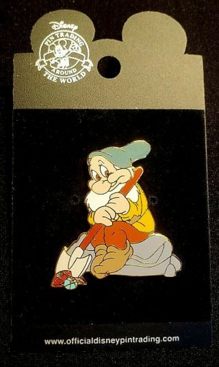 Retired 2002 Disney Wdw Snow White & The Seven Dwarfs Series Bashful Pin