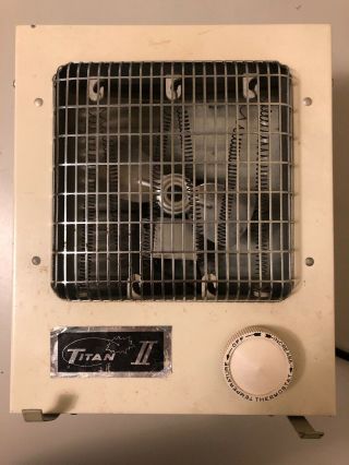 Vintage Titan Ii Space Heater,  Model T112a,  White & Green,  1250 W 120 V 50 - 60 Hz