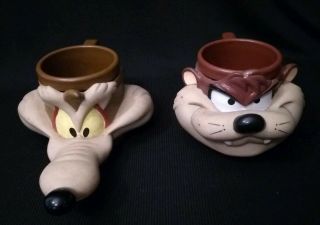 Wile E.  Coyote & Taz Plastic Mugs 1992 Looney Tunes Kfc