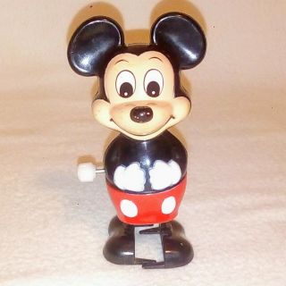 1977 Walt Disney Mickey Mouse Wind Up Collectable Figurine Walking Mickey Toy