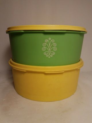 2 Vintage Tupperware Containers 1204 Servalier W/ Lids Yellow & Green (bin 2)