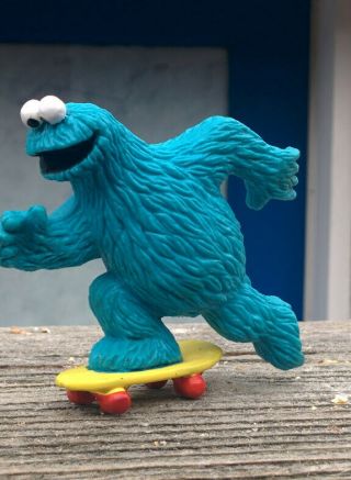 Vintage Sesame Street Cookie Monster Skateboard Skater Pvc Figure Canada Toy