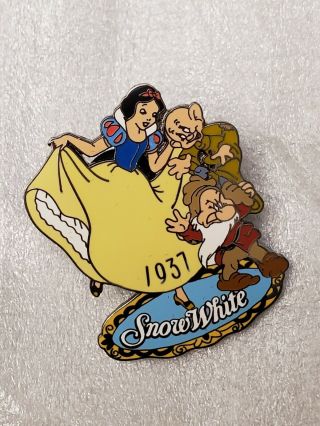Willabee & Ward Disney Pins Snow White (1937)