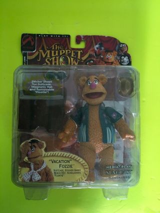 Palisades Toys The Muppet Show 25 Years Vacation Fozzie Bear Figure