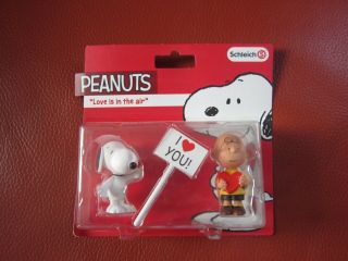 Peanuts Snoopy & Charlie Brown Figurine Love Is In The Air Schleich N/w/ Box