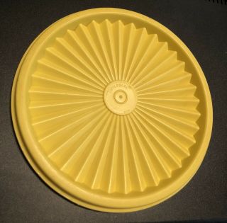 Tupperware 810 - 6 Round Servalier Yellow 5 3/4” Replacement Lid 810 - 24 810 - 21