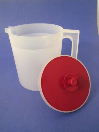 Sheer Tupperware 1 - 1/2 Qt Pitcher W/cranberry Push Button Seal Lid 1575 - 5